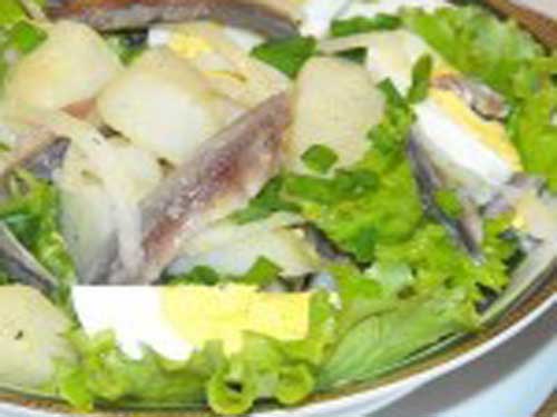 Салат из хамсы и овощей