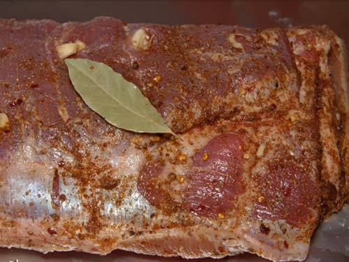 Запеченная свиная грудинка – кулинарный рецепт